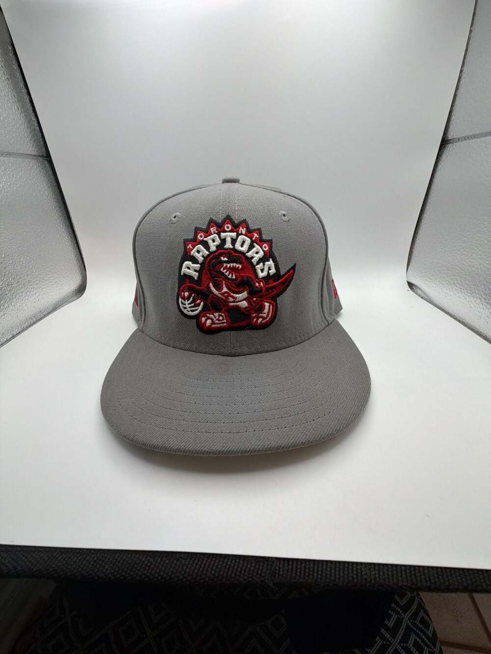 New Era Toronto Raptors Hardwood Classics 59FIFTY Fitted Gray Hat Size 7 3/8